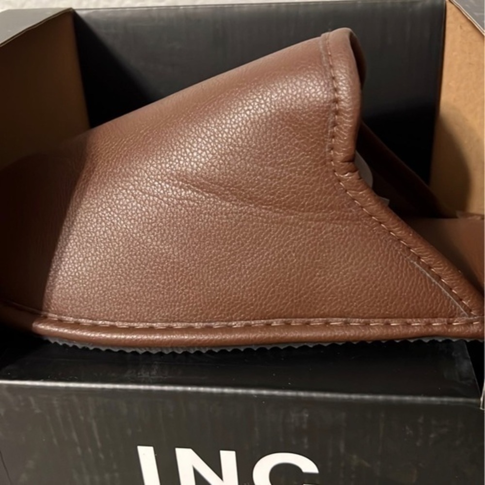 New INC‎ International Concepts Men's Slippers brown size small range 6-7 - Picture 3 of 10